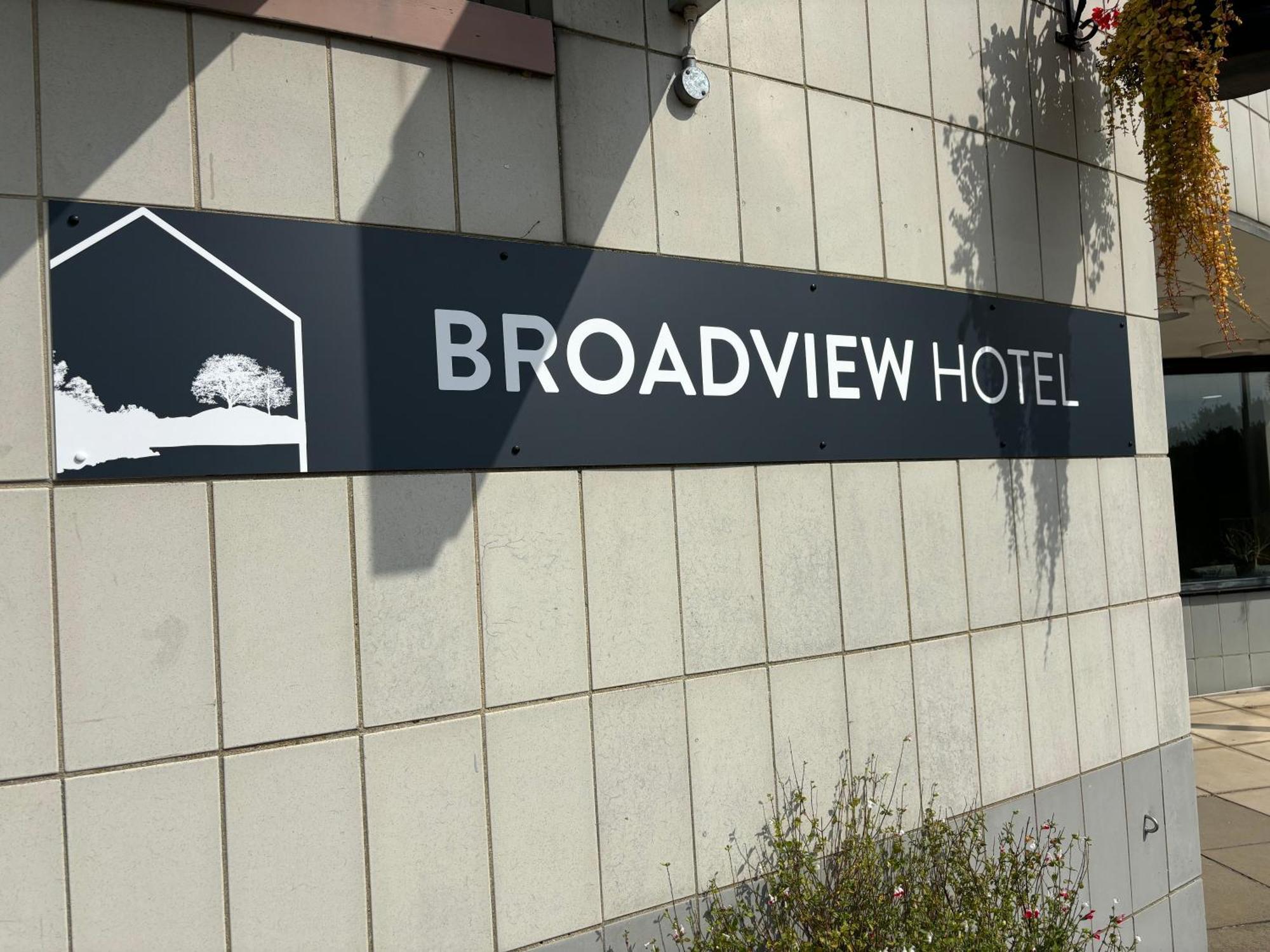 Broadview Hotel NWI Exterior photo